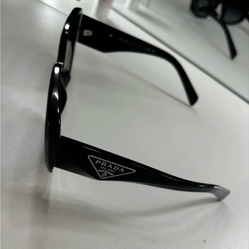 Prada Black Women's Sunglasses NEVER WORN